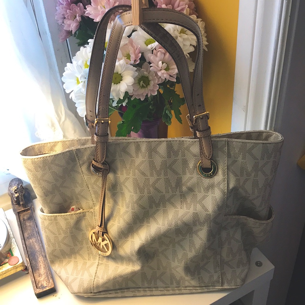 MICHAEL KORS Jet Set Handbag VANILLA Tote